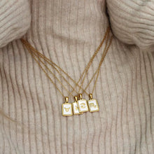 Load image into Gallery viewer, Shell Zodiac Signs